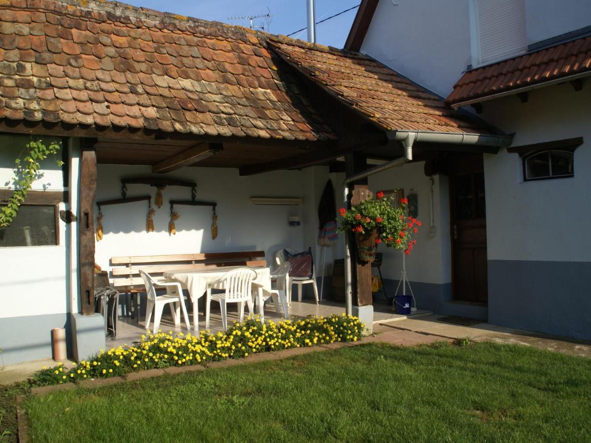 Cosy Holiday Home In Schleithal With Garden Eksteriør bilde